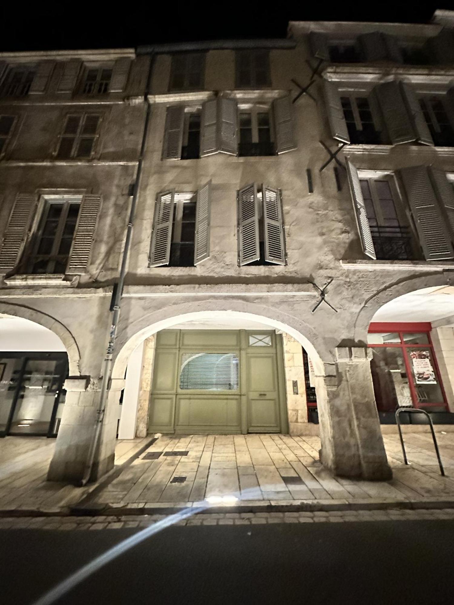 Hyper Centre A 80M Du Vieux Marche, T2 Calme Vue Sur Les Toits Rue Du Minage Apartment ลาโรแชล ภายนอก รูปภาพ