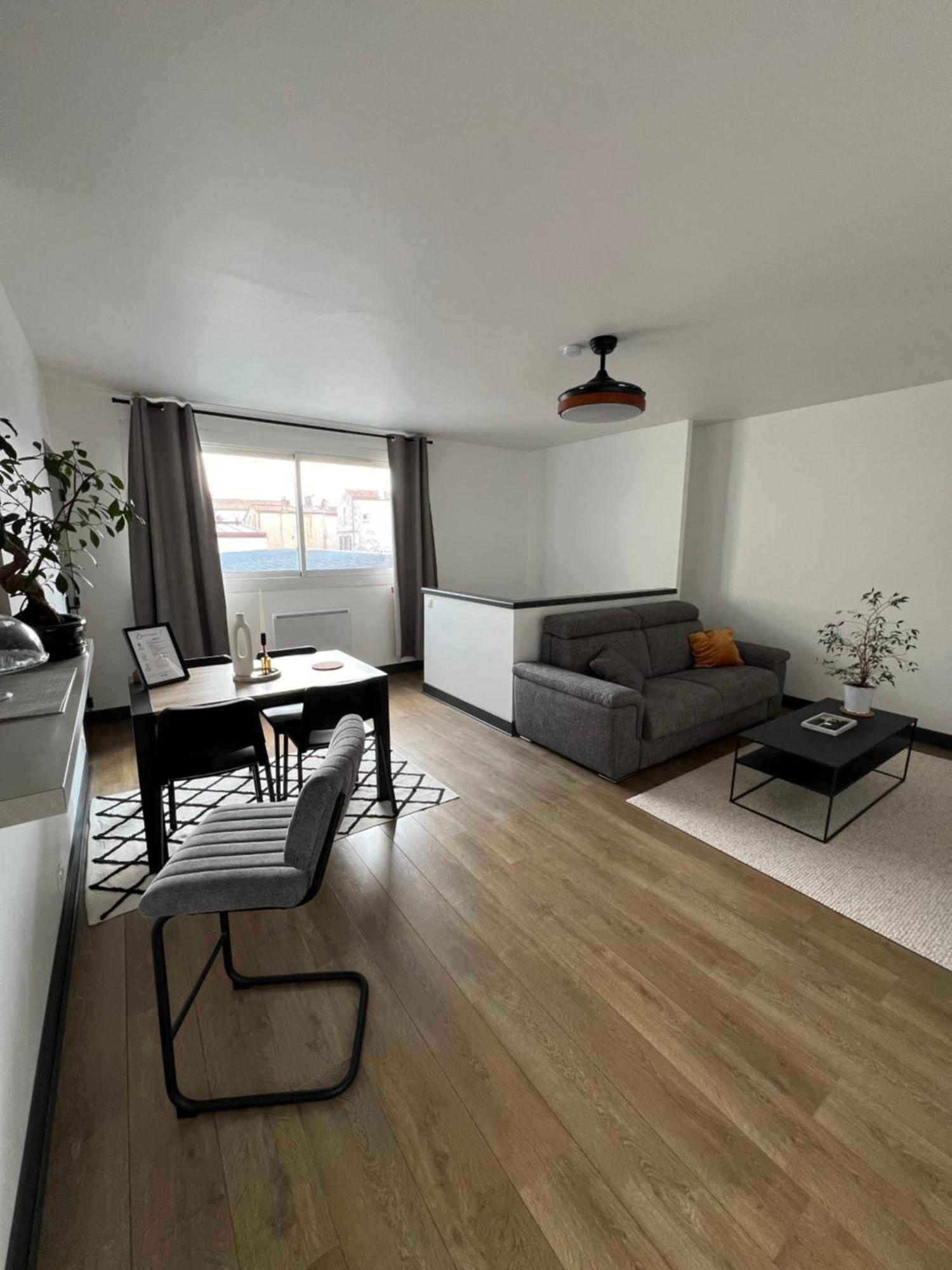 Hyper Centre A 80M Du Vieux Marche, T2 Calme Vue Sur Les Toits Rue Du Minage Apartment ลาโรแชล ภายนอก รูปภาพ